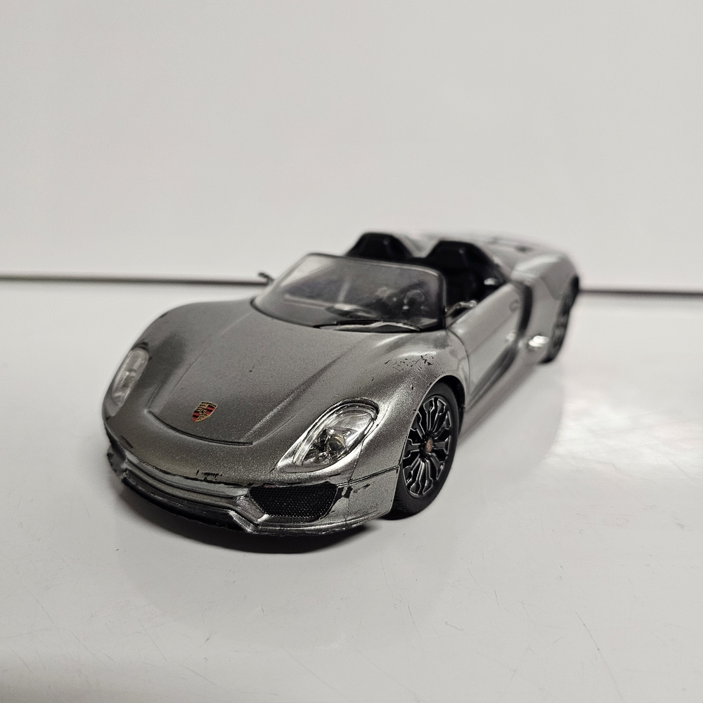 Porsche 918 Spyder Model Car – Plastic – 7" Long – Silver – Toy Display